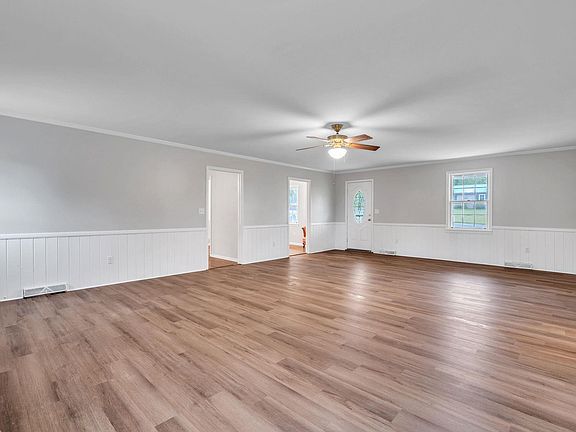 4th image of 511 Clarendon Dr