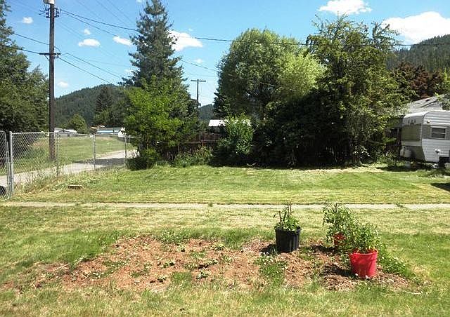 2nd image of 1026 E Larch Ave