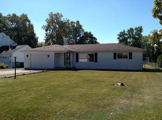 17 Monterey Rd, Defiance, OH 43512