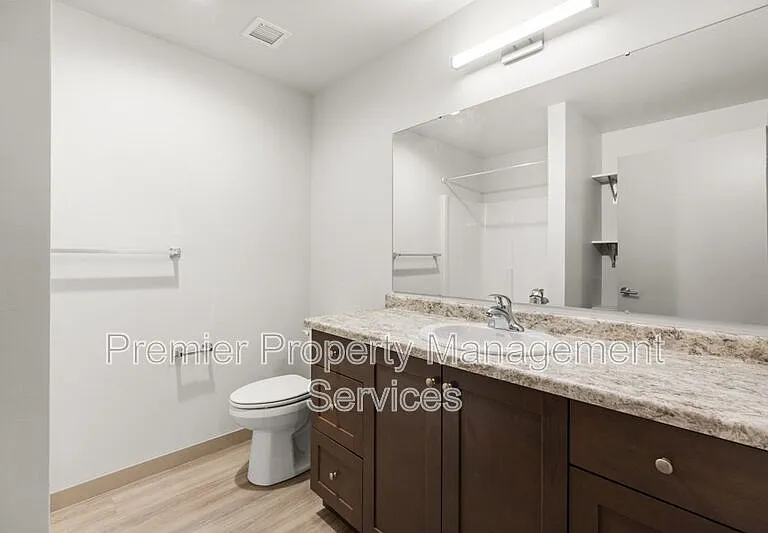 1127 Alderson Ave #109 — Photo 4
