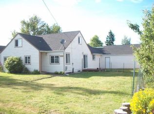 325 SW Chapman St, Sheridan, OR