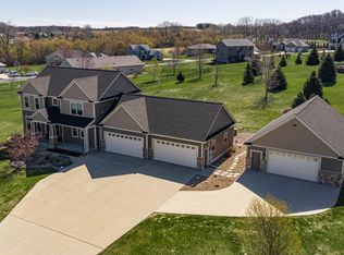 3976 Creek View Ln SW, Rochester, MN 55902