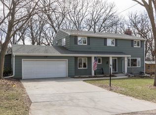 802 Sierra Ln NE, Rochester, MN 55906