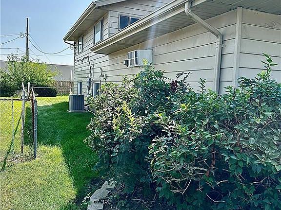 5th image of 2489 Potomac Ln