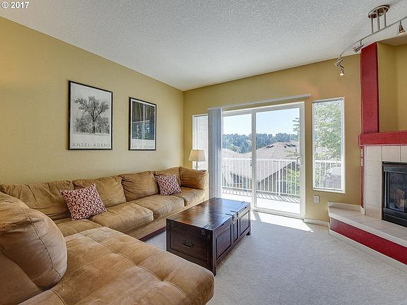 3rd image of 15075 SW Warbler Way Unit 104