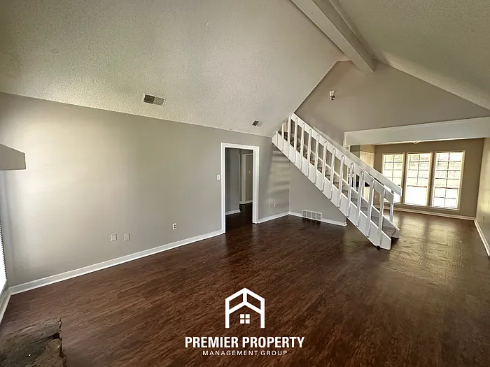 6167 Scarlet Leaf Dr — Photo 3