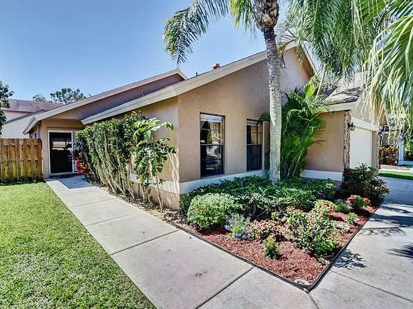 7590 Martinique Blvd, Boca Raton, FL 33433