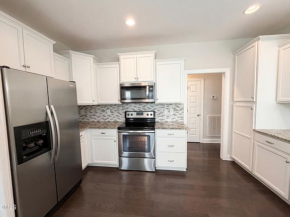 4th image of 987 Red Stone Ct