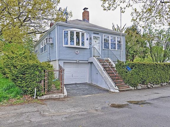 2nd image of 132 Rockland St