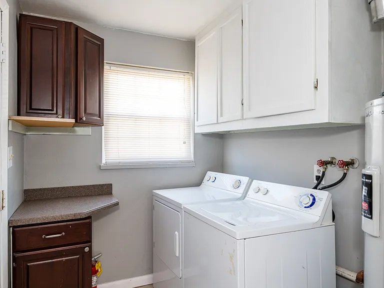 1451 Pershing Blvd — Photo 12