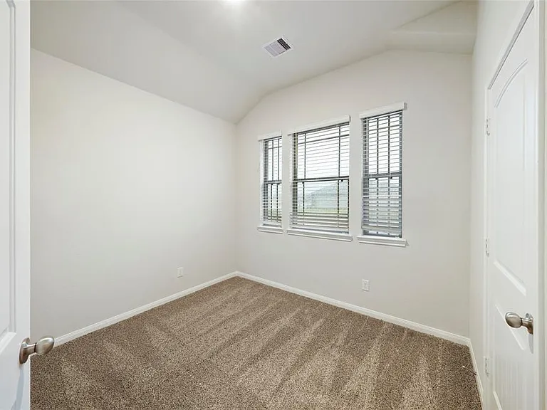 1147 Brahma Cir E — Photo 5
