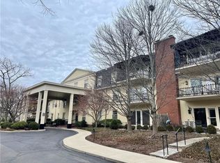 333 Oakwood Ave, Oakwood, OH 45409