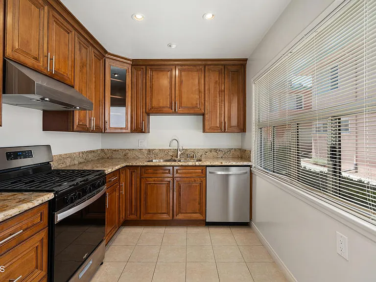 1000 San Pasqual St #A — Photo 9
