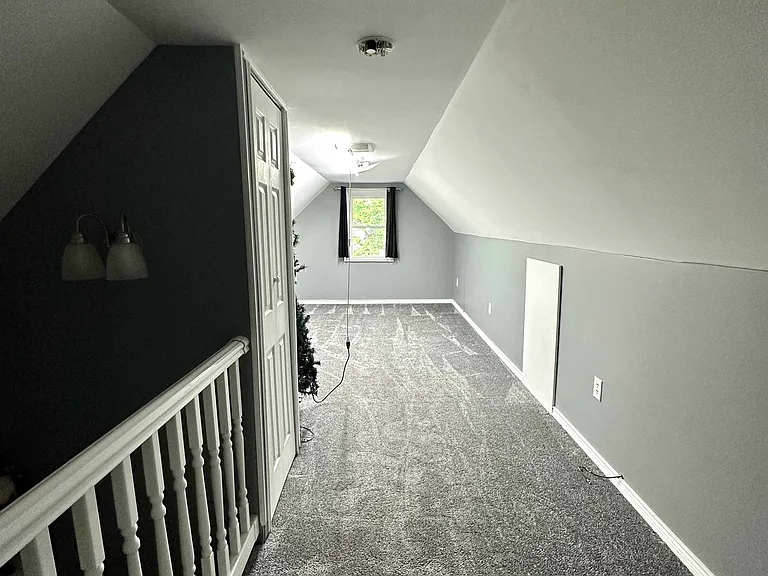 1034 Evanston Dr — Photo 12