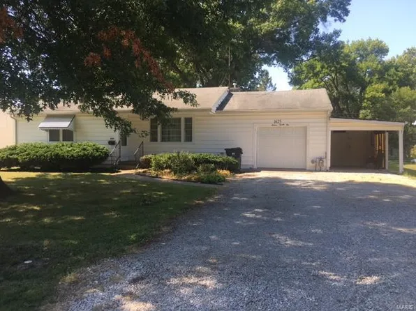 1625 Foster Dr, Belleville, IL 62226