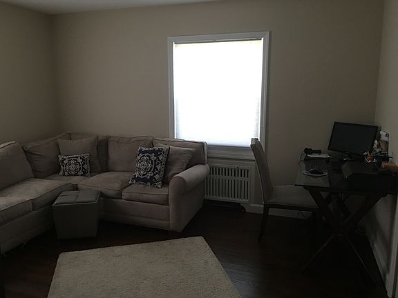 5th image of 75 Crowell Ave