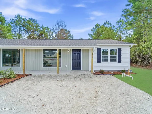 406 Foxtrace Ln, Hubert, NC