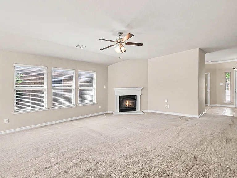1412 Villa Paloma Blvd — Photo 5