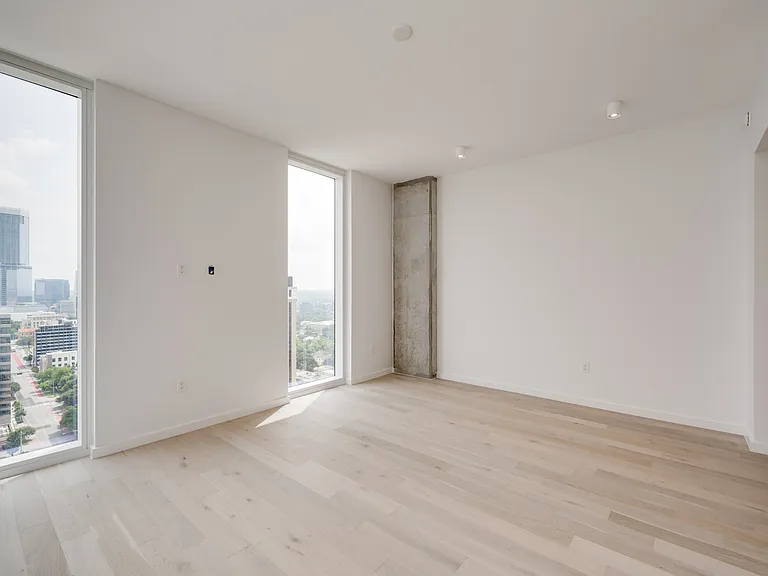 313 W 17th St #1806 — Photo 10
