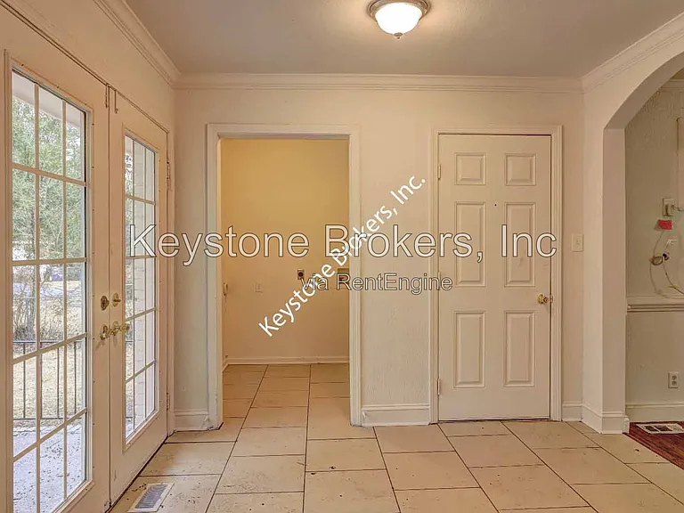 2454 Charlene Ter — Photo 5