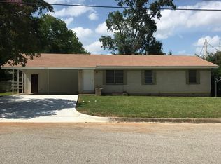 1405 Clearwood Dr, Longview, TX 75604