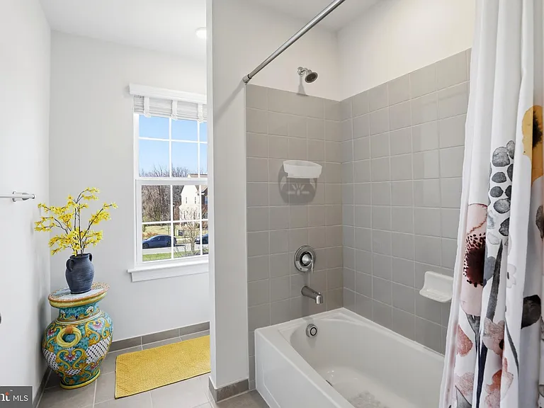 6702 Savannah Dr — Photo 32
