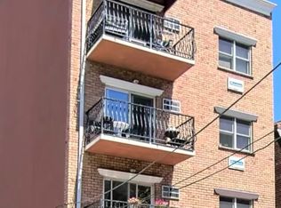 28-42 29th St #1F, Astoria, NY 11102