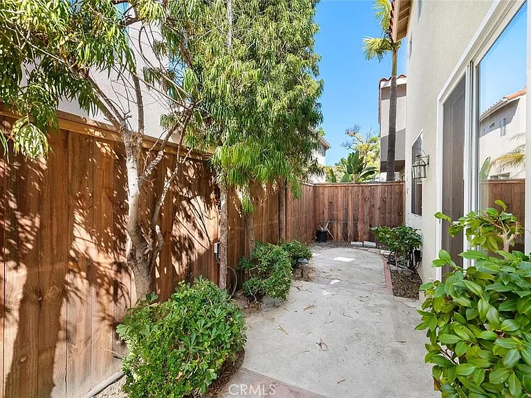 39 Colony Way — Photo 18