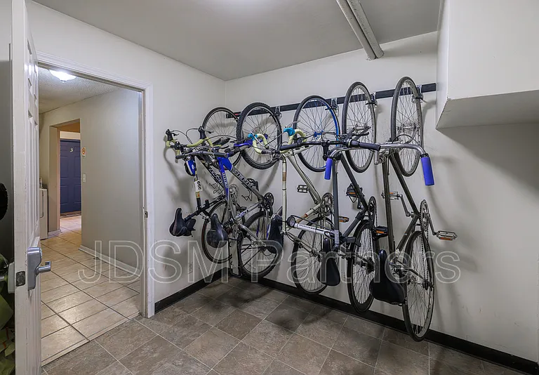 2455 Bryant St #9 — Photo 7