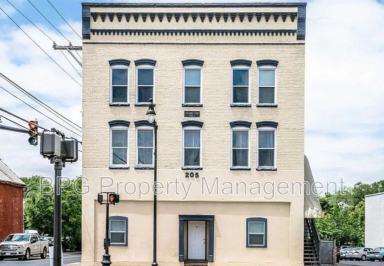 205 N Main St #6 — Photo 16