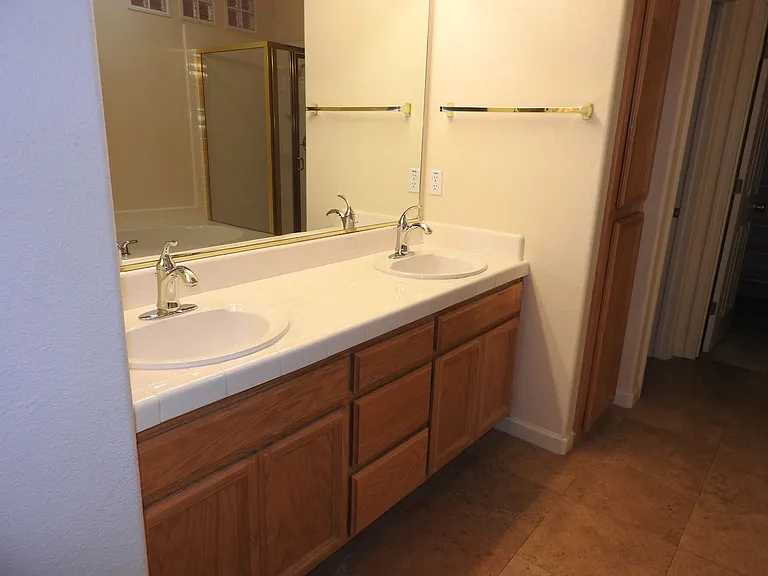9928 Villa Granito Ln — Photo 21