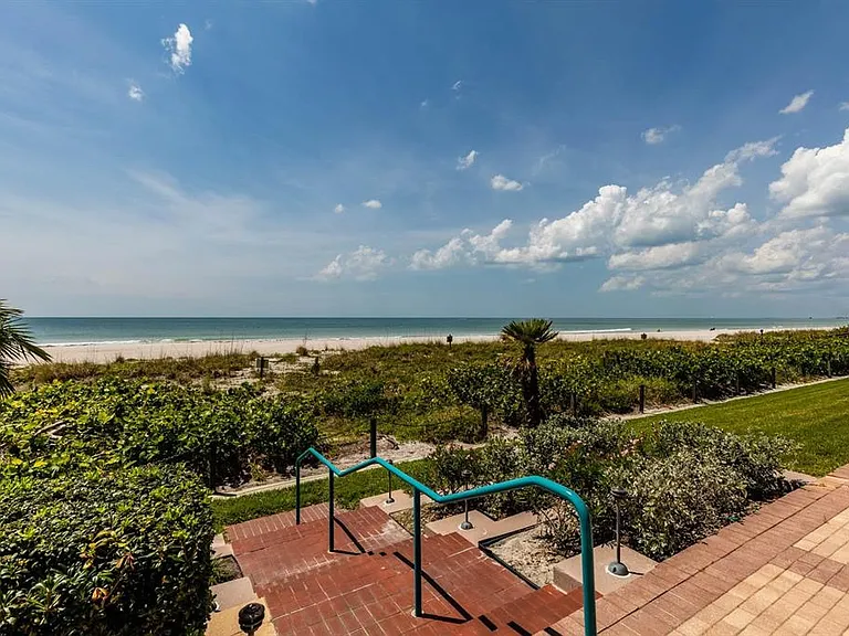 1560 Gulf Blvd #1605 — Photo 49