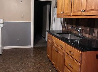 29-31 S St Ext, Bristol, CT 06010