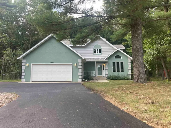 1645 Pleasant View Dr, Wisconsin Dells, WI 53965