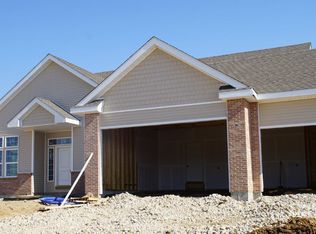 697 Biscayne Pl, Roscoe, IL 61073