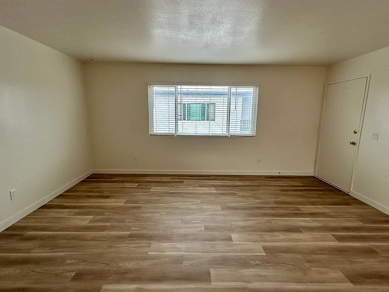 13 - R. Tuler & E. Edwards — Photo 15