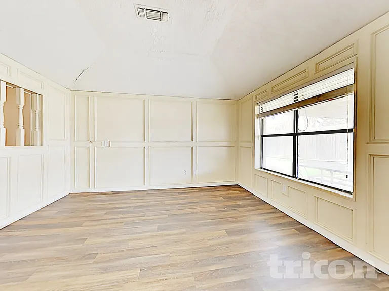 7331 Millbrae Ln — Photo 5