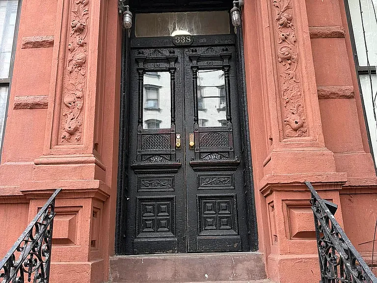 338 E 5th St #13 — Photo 4