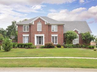 8303 Red Stone Hill Rd, Louisville, KY 40214