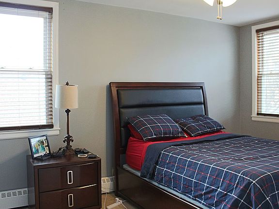 3rd image of 2031 57th St Unit 107F