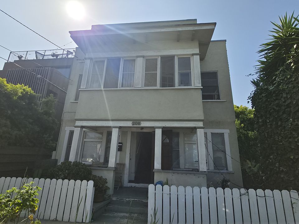1st image of 208 San Juan Ave APT 4