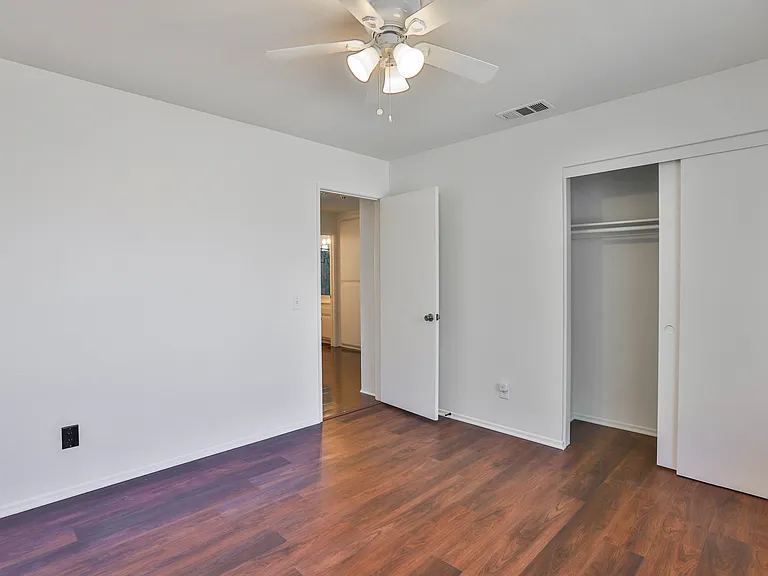 6300 Vonnie Ct — Photo 14