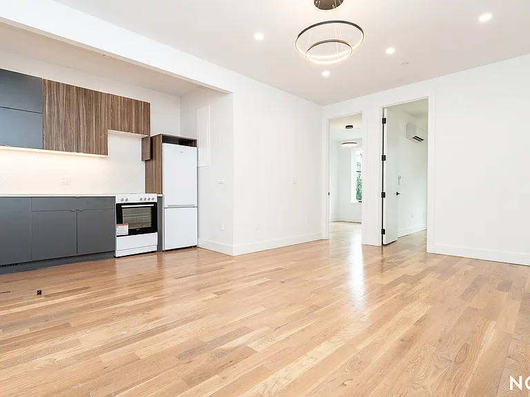 156 Martense St #3L — Photo 1