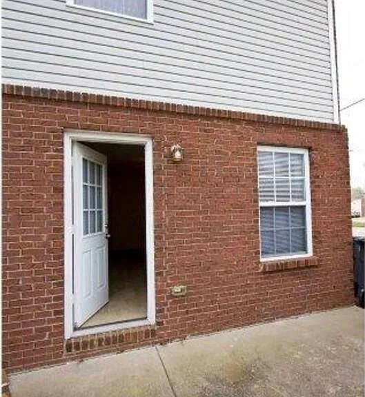 299-E4 Raleigh Dr #E4 — Photo 9