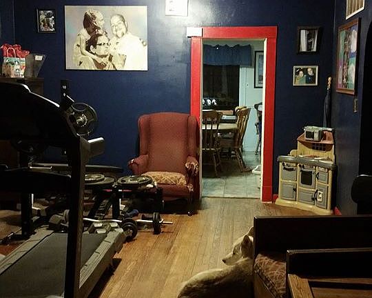 Living room aka workout room