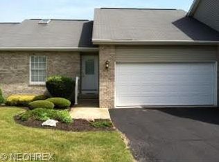 224 Bayview Dr, Cortland, OH