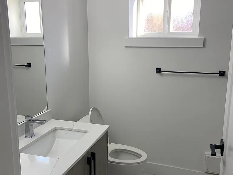 16794 20a Ave #BASEMENT — Photo 6