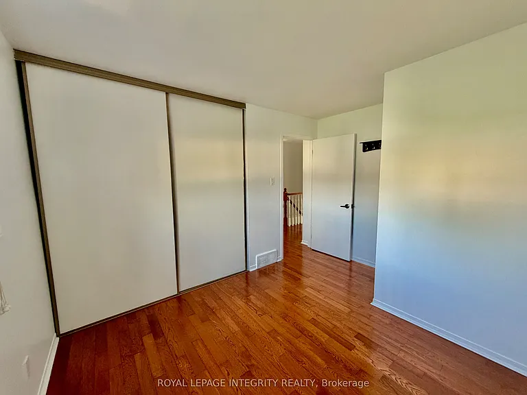 1039 Karsh Dr — Photo 27