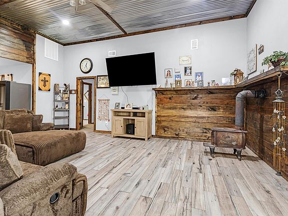 5th image of 6452 Oakhill Ln