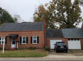 4 E Russell Rd, Hampton, VA 23666